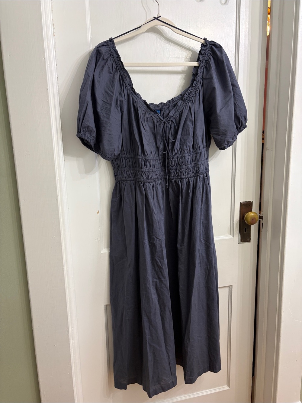 Old Navy Puff-Sleeve Midi Dress in Slate
